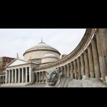 Διαμέρισμα Donna Lucia *